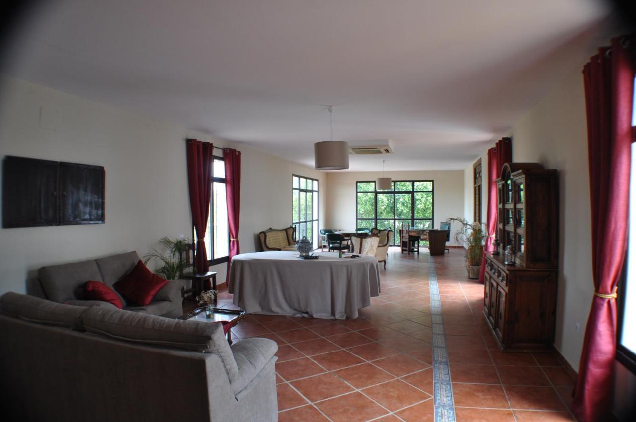 Villa Cortijo la amazona Sevilla Exterior foto