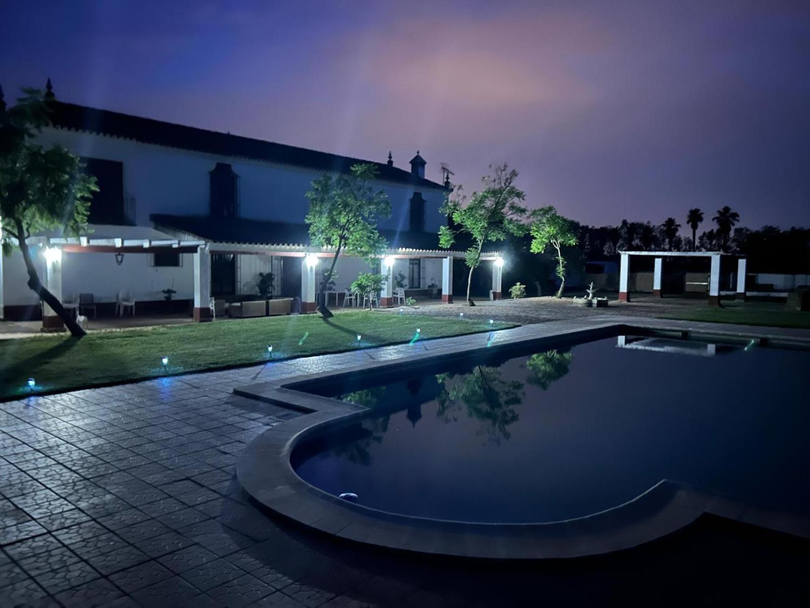 Villa Cortijo la amazona Sevilla Exterior foto